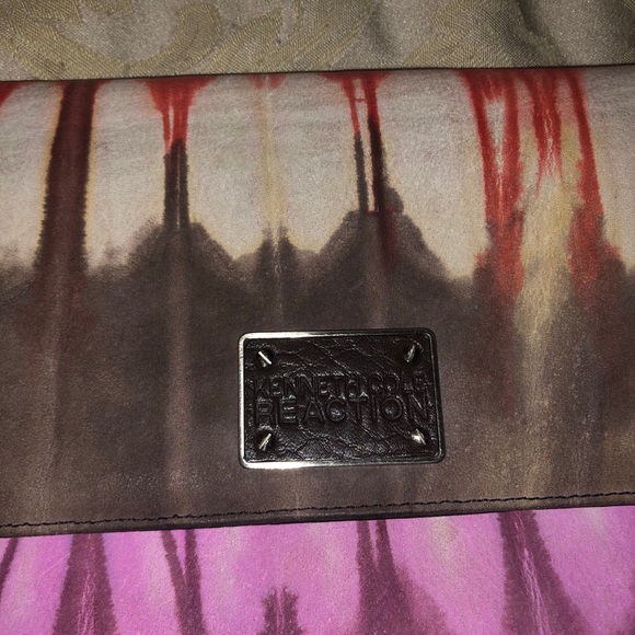 Kenneth Cole Reaction Clutch - Picture 4 of 7
